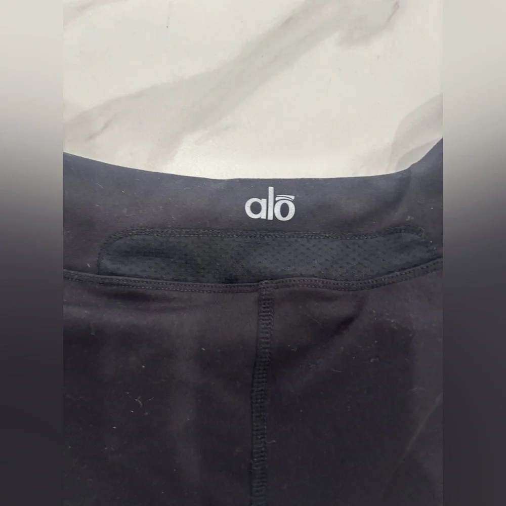 Alo Black Cropped Leggings Size: M